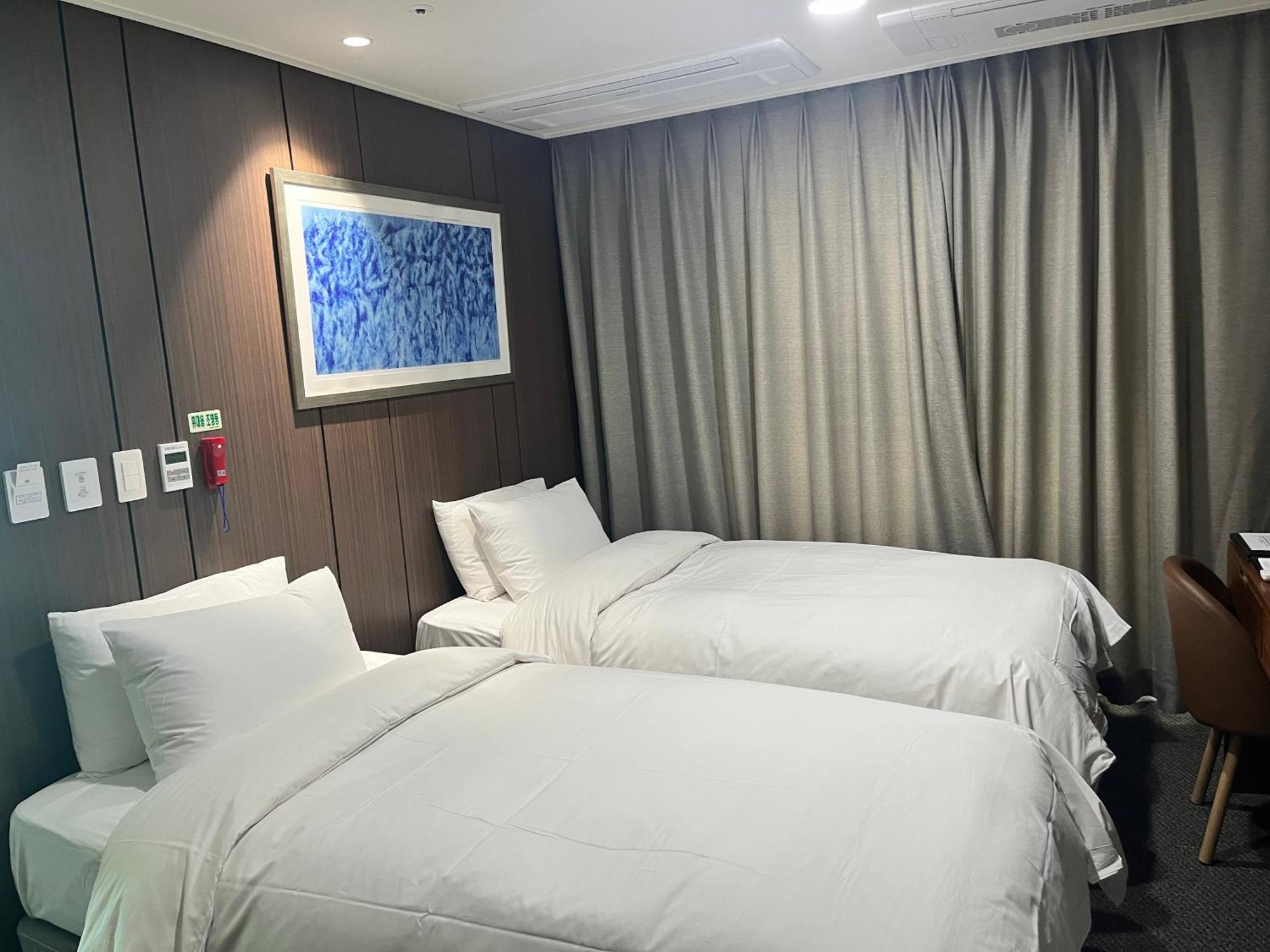 Raonstay In Perla Hotel Jinju Exterior foto